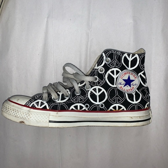 Converse Size 9 Chuck Taylor Peace Sign 